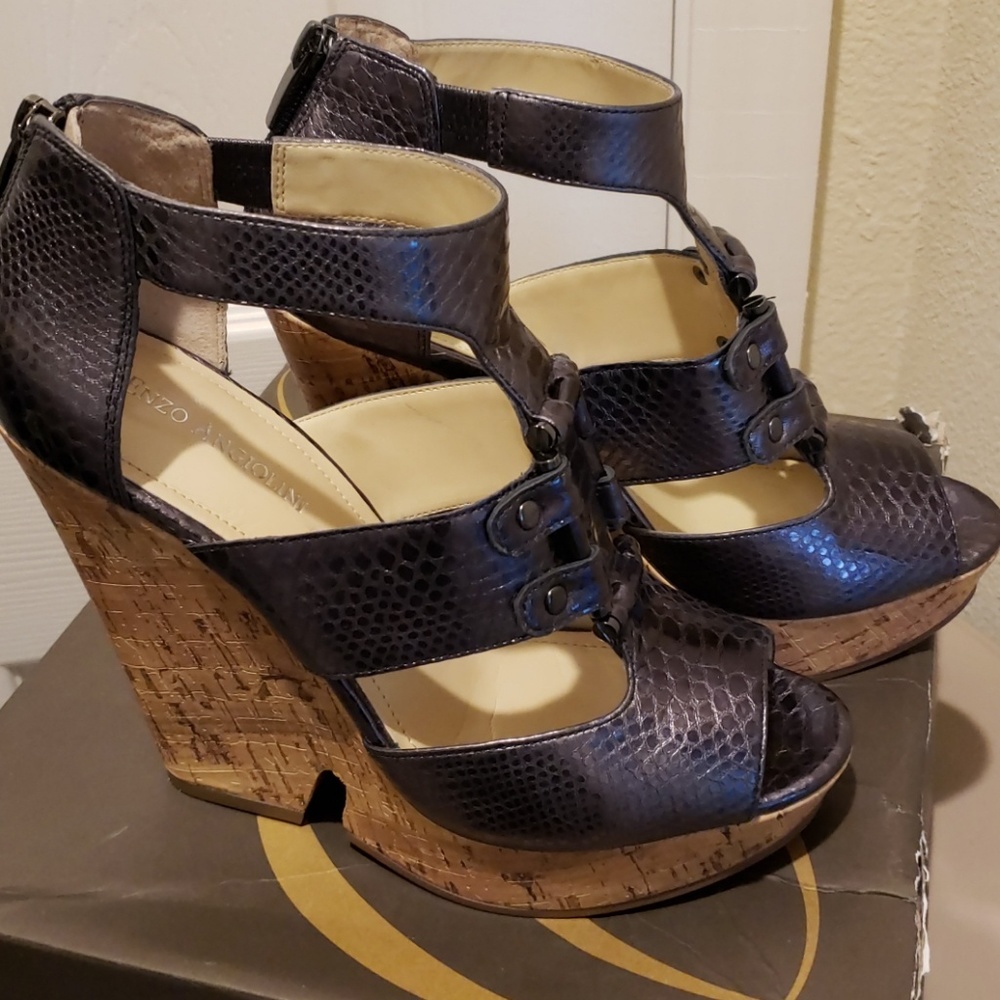 Enzo Angiolini Dossil wedge leather Sandals